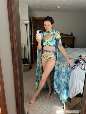 Badinka rave festival outfit